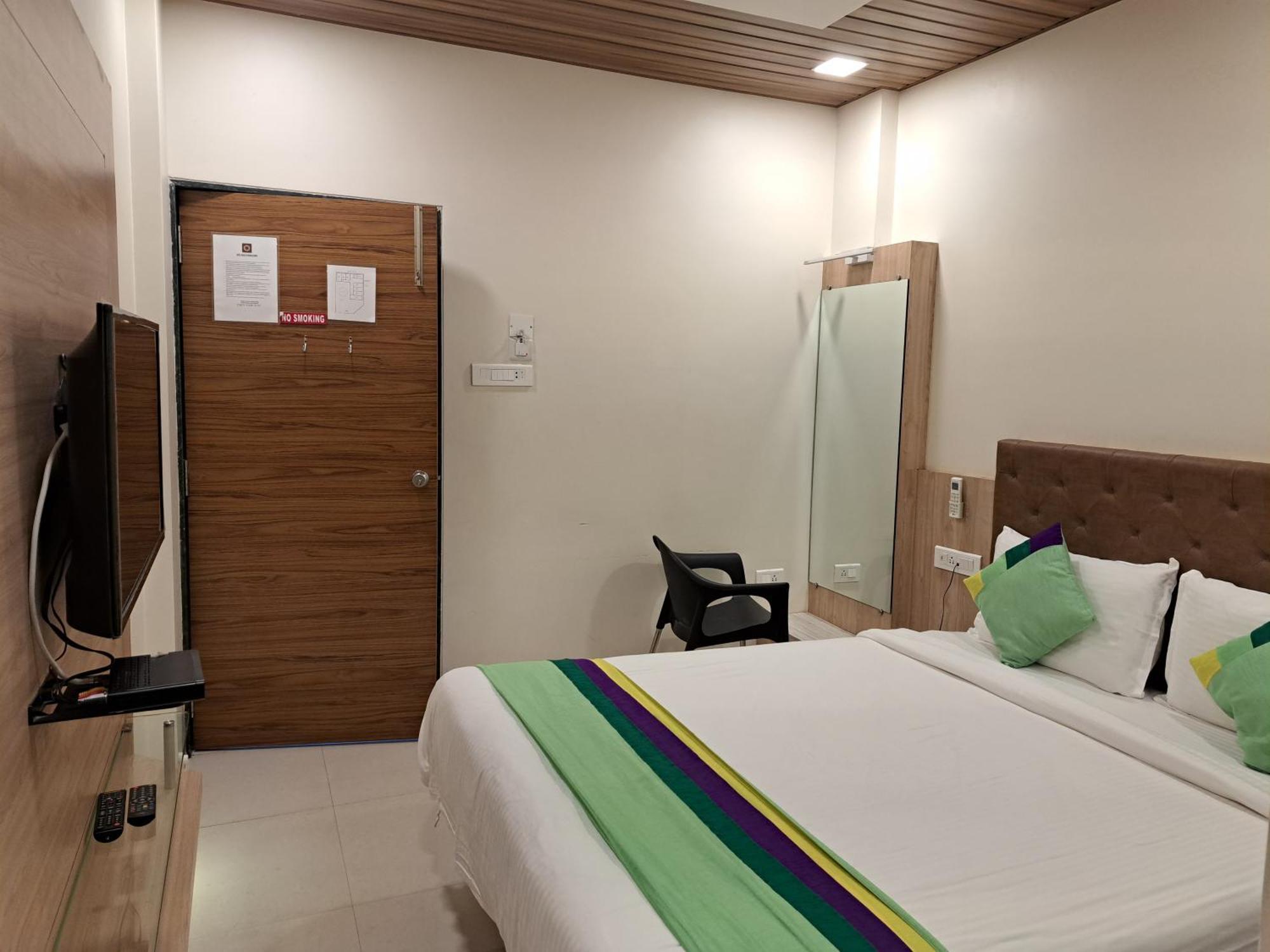潘奇加尼 Onella Regency酒店 外观 照片