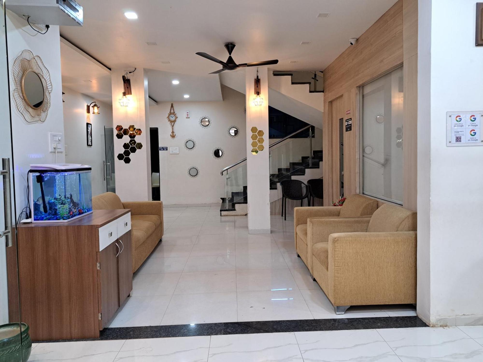 潘奇加尼 Onella Regency酒店 外观 照片