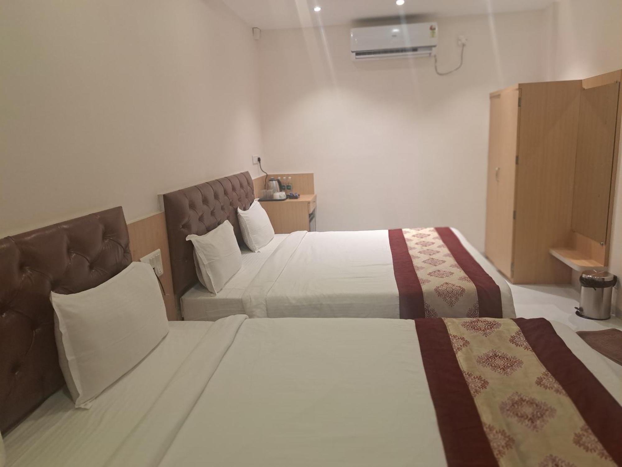潘奇加尼 Onella Regency酒店 外观 照片